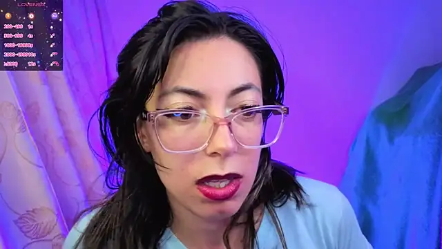 Snapshot of zylla_storn chatting on March 8, 2:04 am zylla storn online show from March 8, 2:04 am