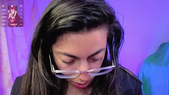 Snapshot of zylla_storn chatting on March 24, 5:07 pm zylla storn online show from March 24, 5:07 pm