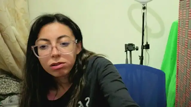 Snapshot of zylla_storn chatting on March 29, 11:27 pm zylla storn online show from March 29, 11:27 pm