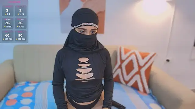 Snapshot of Lailaa_lush chatting on November 18, 7:02 am Lailaa lush online show from November 18, 7:02 am