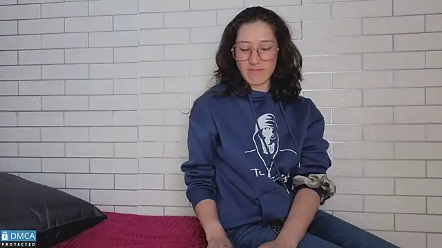 Snapshot of eva_delight_ chatting on April 8, 12:05 pm eva delight online show from April 8, 12:05 pm