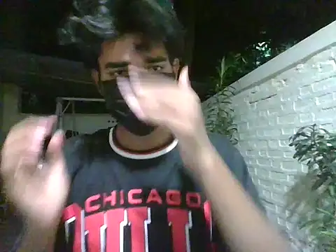 Snapshot of kriZ08 chatting on May 26, 7:32 pm kriZ08 online show from May 26, 7:32 pm