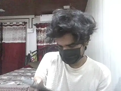 Snapshot of kriZ08 chatting on June 13, 12:47 pm kriZ08 online show from June 13, 12:47 pm
