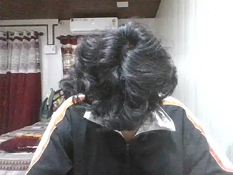 Snapshot of kriZ08 chatting on June 29, 10:37 am kriZ08 online show from June 29, 10:37 am