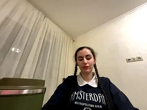  my Khaleesi  online show from November 4, 4:39 pm