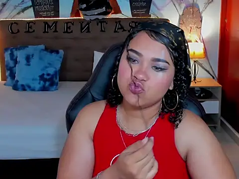 Snapshot of Prettyy_zoe chatting on October 26, 11:49 am Prettyy zoe online show from October 26, 11:49 am