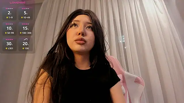 sweetmikasa online show from December 4, 5:21 pm