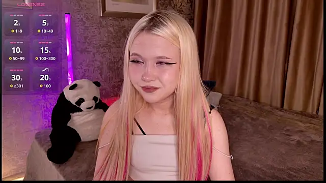 Snapshot of VivieSunn chatting on April 30, 3:07 pm VivieSunn online show from April 30, 3:07 pm