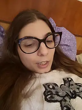 sweetbabygirlforyou online show from April 1, 1:52 pm