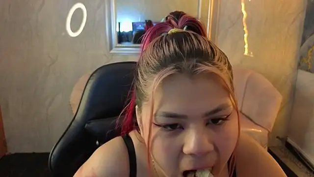 Little cherry b online show from November 12, 7:57 pm