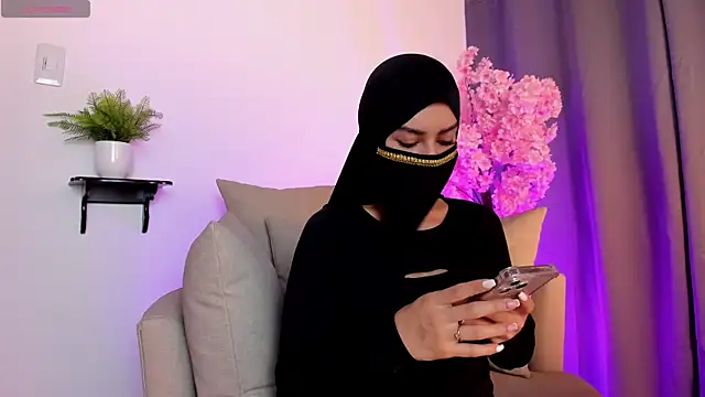shaima   online show from February 14, 7:43 pm