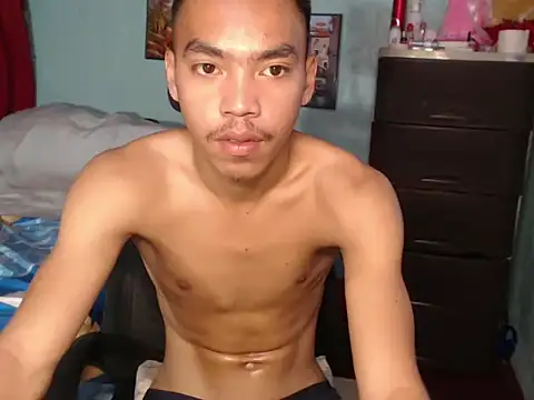 Snapshot of slimraz02 chatting on March 10, 3:00 am slimraz02 online show from March 10, 3:00 am