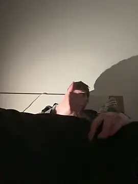 Snapshot of PetrTucnak chatting on March 19, 9:52 pm PetrTucnak online show from March 19, 9:52 pm