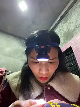 Snapshot of Yunzang chatting on February 19, 5:03 am Yunzang online show from February 19, 5:03 am