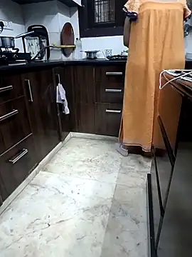 Snapshot of dreamgirl_deor chatting on October 31, 2:56 am dreamgirl deor online show from October 31, 2:56 am