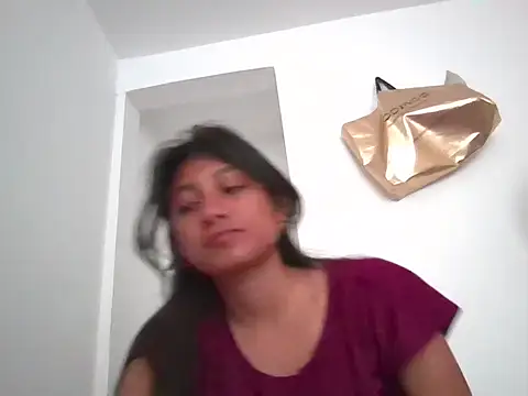 YeseniaRodriguez3 online show from February 28, 12:17 pm