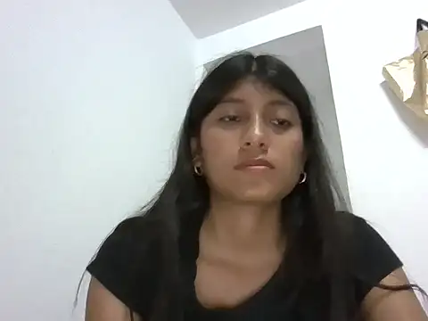 YeseniaRodriguez3 online show from March 4, 11:22 pm