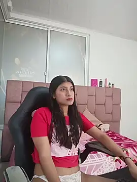 YeseniaRodriguez3 online show from May 16, 12:59 pm