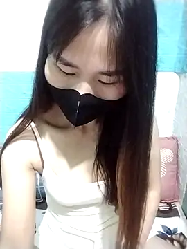 Donatella28 online show from February 5, 4:00 pm