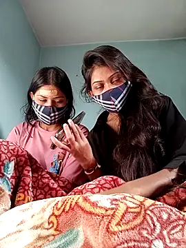 Snapshot of mona-33 chatting on November 5, 2:22 am mona-33 online show from November 5, 2:22 am