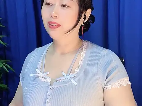 yaoyao22678 online show from November 25, 12:54 am