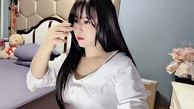 yaoyao22678 online show from May 19, 1:44 am