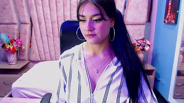 Snapshot of Charlotte_Rosy chatting on November 4, 8:52 pm Charlotte Rosy online show from November 4, 8:52 pm