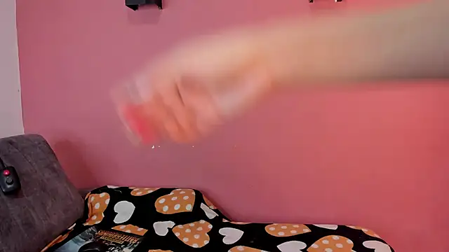 NhoanBrunette online show from December 20, 1:07 pm