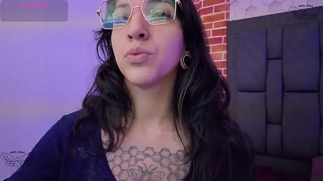 ghostwomaan online show from February 27, 11:43 am