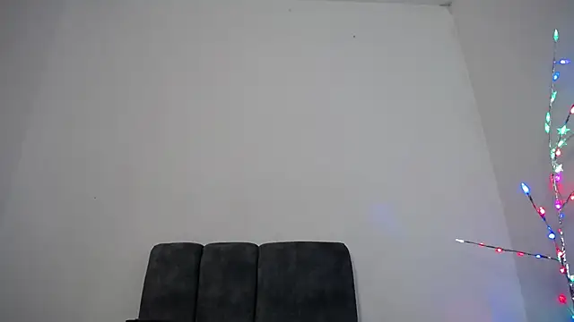 Mia fox29 online show from December 23, 10:57 am