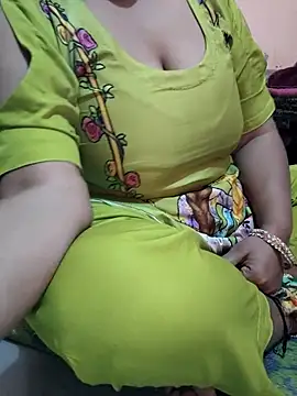 Snapshot of CUTE-GIRL-1 chatting on January 11, 10:31 am CUTE-GIRL-1 online show from January 11, 10:31 am