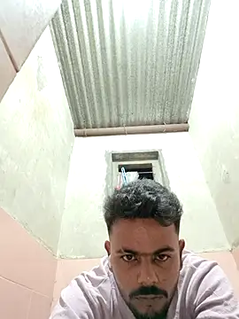 Snapshot of devil_boy_0909 chatting on November 5, 2:39 pm devil boy 0909 online show from November 5, 2:39 pm