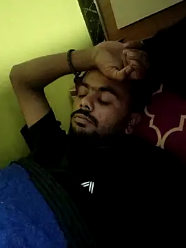 Snapshot of devil_boy_0909 chatting on February 6, 5:27 pm devil boy 0909 online show from February 6, 5:27 pm