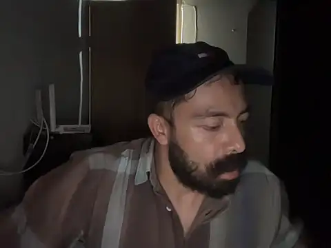 Lovemedadplease online show from February 5, 10:09 am