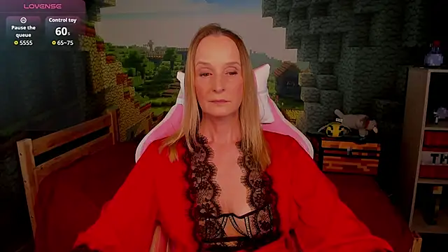 ScarlettPalmer online show from May 3, 10:54 am