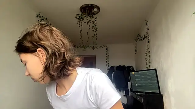 Snapshot of LilithFlamey chatting on November 12, 7:09 am LilithFlamey online show from November 12, 7:09 am