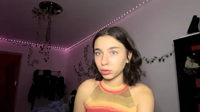 Snapshot of LilithFlamey chatting on December 2, 6:14 pm LilithFlamey online show from December 2, 6:14 pm