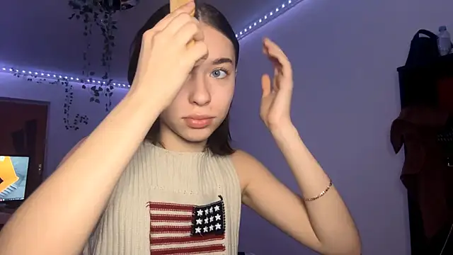 Snapshot of LilithFlamey chatting on December 21, 9:05 am LilithFlamey online show from December 21, 9:05 am