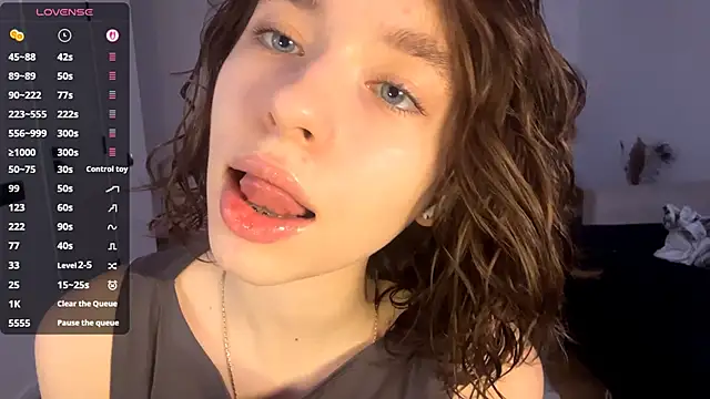 Snapshot of LilithFlamey chatting on February 2, 10:03 am LilithFlamey online show from February 2, 10:03 am