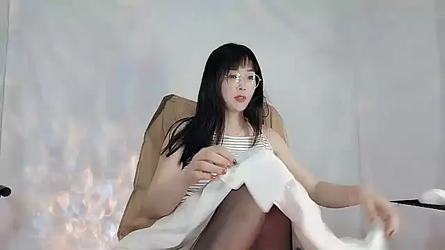 Snapshot of Cherry-666 chatting on March 17, 2:31 pm Cherry-666 online show from March 17, 2:31 pm