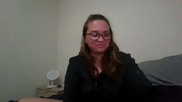 Snapshot of lilMissMarli chatting on March 3, 7:47 am lilMissMarli online show from March 3, 7:47 am