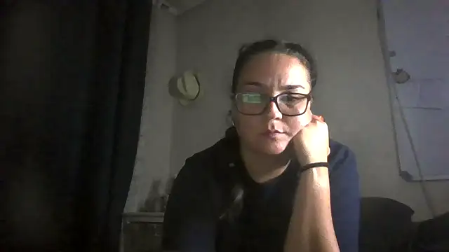 Snapshot of lilMissMarli chatting on March 17, 7:50 pm lilMissMarli online show from March 17, 7:50 pm