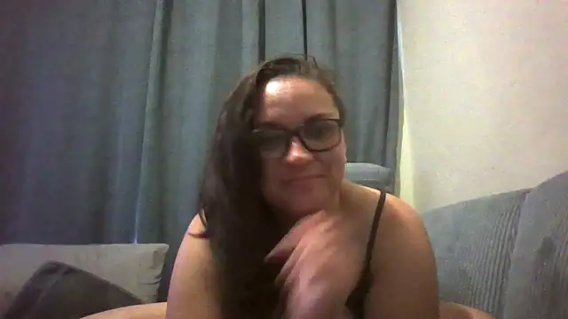 Snapshot of lilMissMarli chatting on March 31, 8:04 am lilMissMarli online show from March 31, 8:04 am