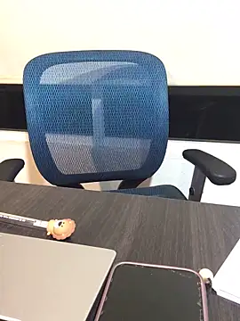 Snapshot of Evil_kitty6 chatting on December 5, 2:42 am Evil kitty6 online show from December 5, 2:42 am