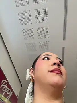 Hannahpradaa  online show from November 24, 8:52 pm