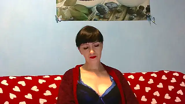 Snapshot of IffetLove42 chatting on November 18, 6:45 pm IffetLove42 online show from November 18, 6:45 pm