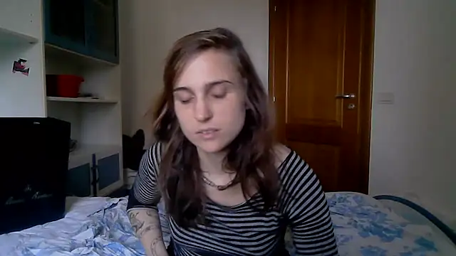 Snapshot of SinnEmily chatting on March 8, 4:00 pm SinnEmily online show from March 8, 4:00 pm