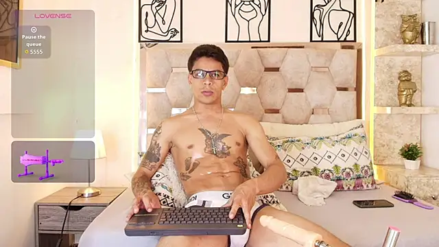 Andrew Haalls online show from February 6, 8:34 pm