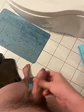 Snapshot of Goldendickinyou chatting on February 10, 10:03 pm Goldendickinyou online show from February 10, 10:03 pm