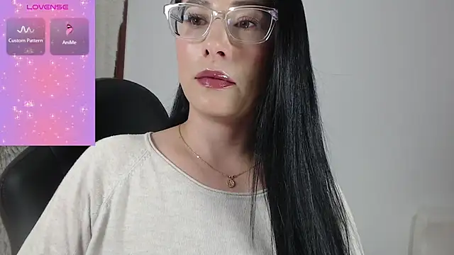 Emma Hotkiss online show from July 16, 1:33 am